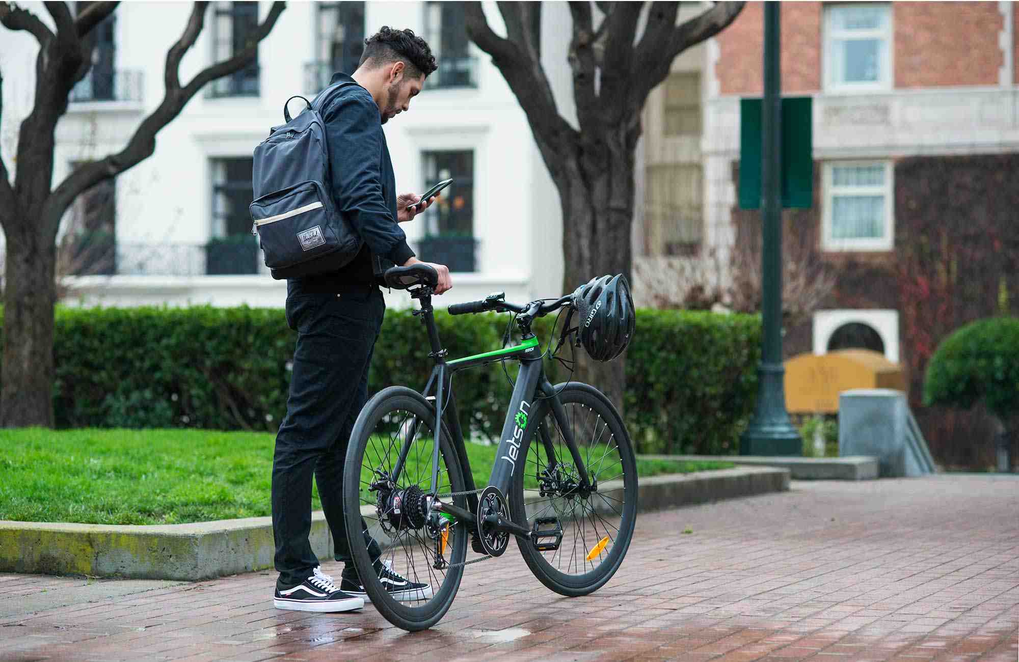 Do electric bikes need charging?