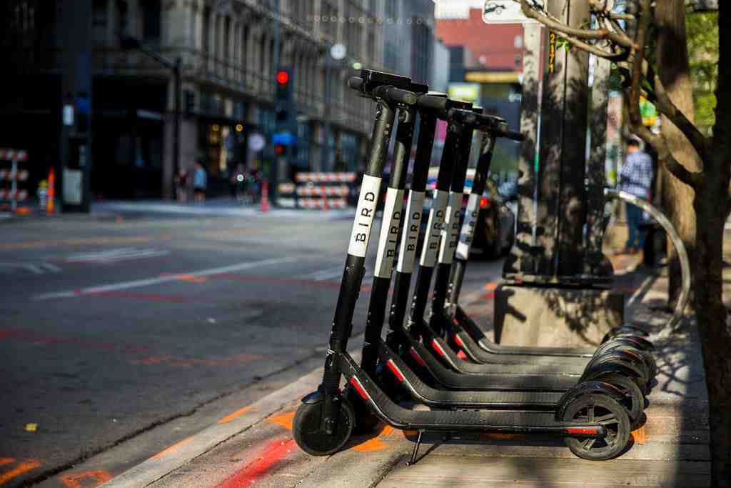 Is electric scooter better than bike?